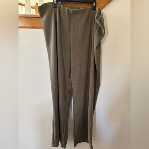 NWT Plus Sized Mango Ribbed Pull On Olive Green Pants - Women’s 4XL